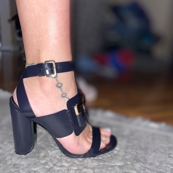 Roger Vivier deep navy gold emblem buckle leather block heels size 37 - Picture 3 of 8